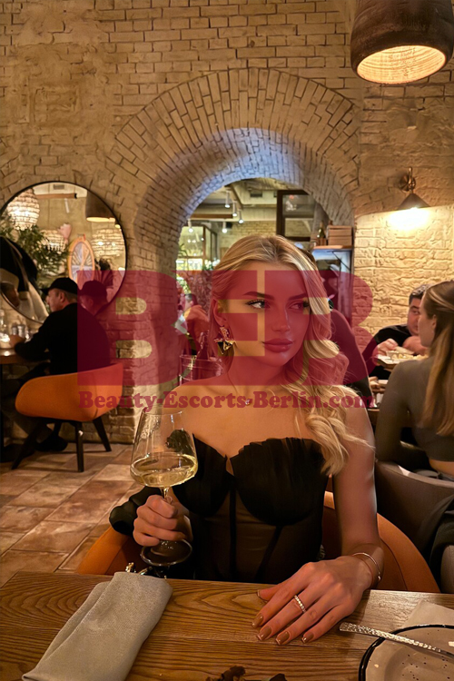DFK Escort Girl in Berlin