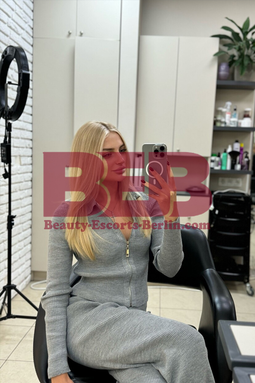 DFK Escort Girl in Berlin