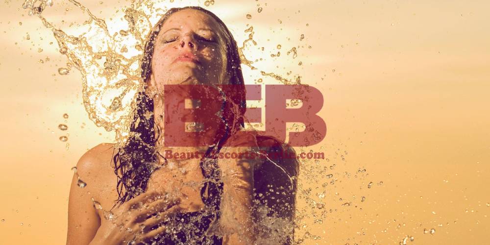 Golden Shower Escorts in Berlin